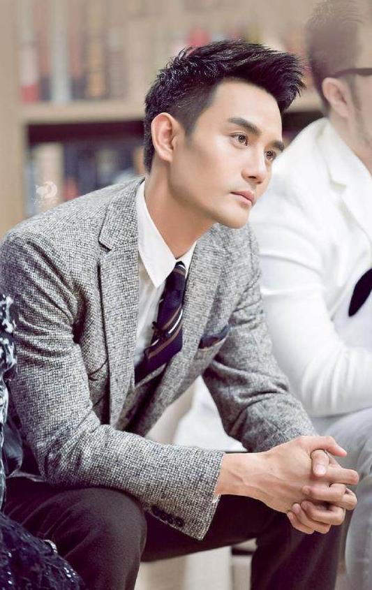 鹿晗这发型感觉要起飞,杨洋最帅,千万别学谢霆