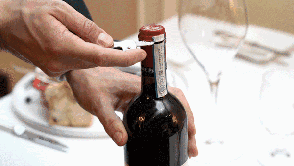 葡萄酒礼仪:2018年新年快乐!简单几步学会红酒开瓶操作