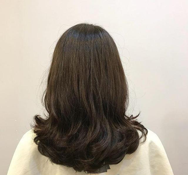 三月流行发尾烫微卷18款年轻又时尚