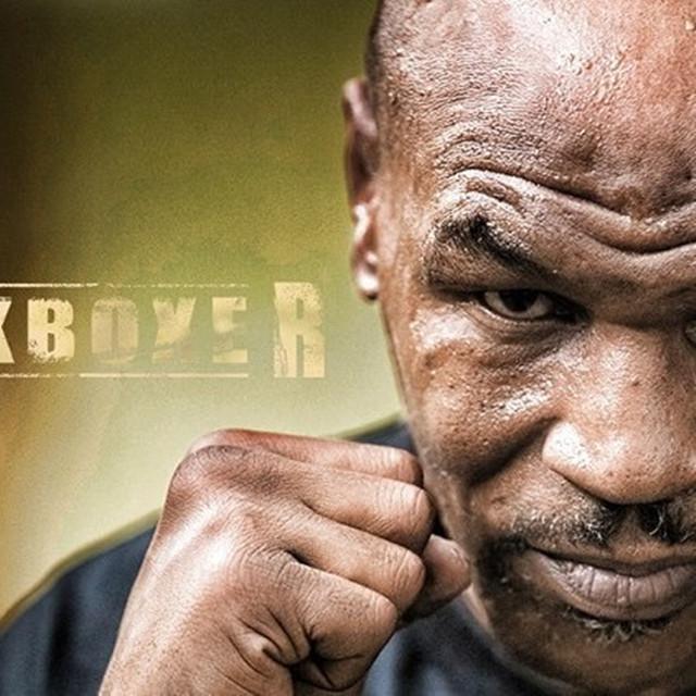 52岁的拳王泰森依然能打!街头和ufc重量级冠军切磋,制服对手