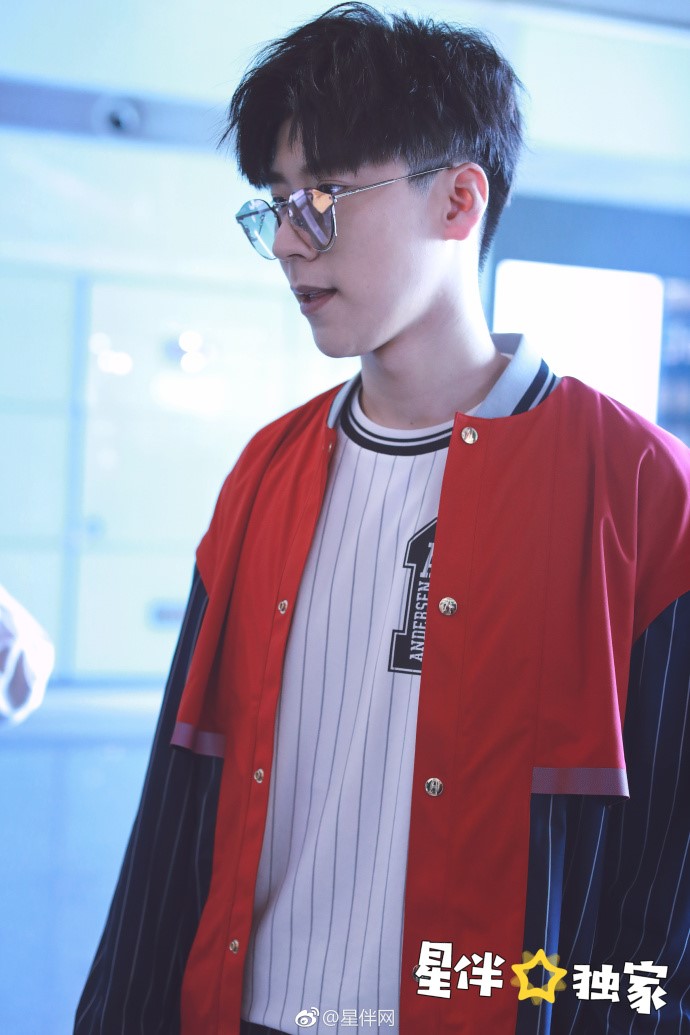 王博文机场自嘲长胖粉丝什么样的你我们都喜欢