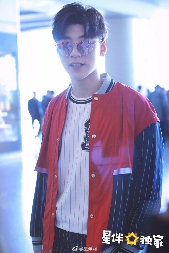 王博文机场自嘲长胖粉丝什么样的你我们都喜欢