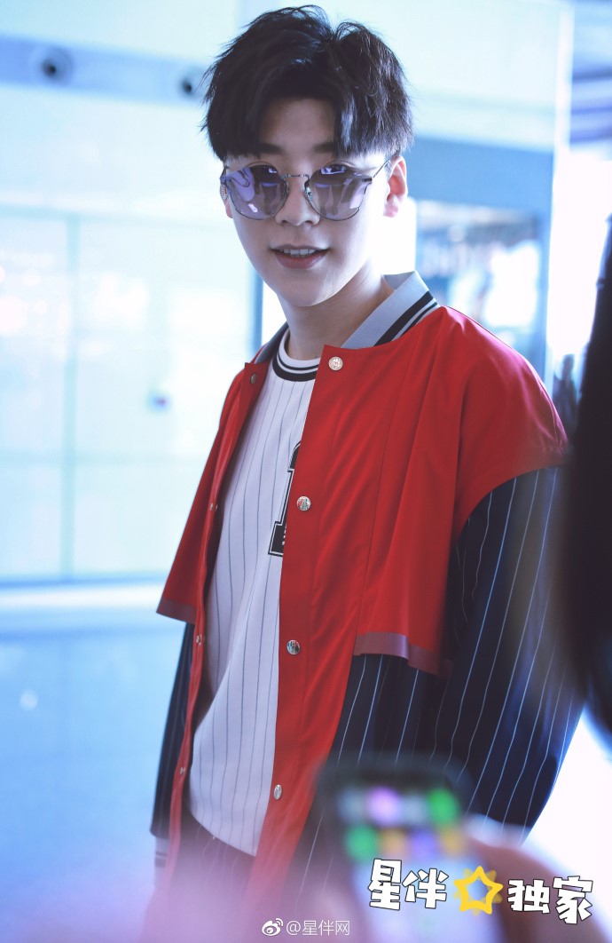 王博文机场自嘲长胖粉丝什么样的你我们都喜欢