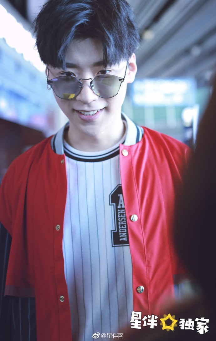 王博文机场自嘲长胖粉丝什么样的你我们都喜欢