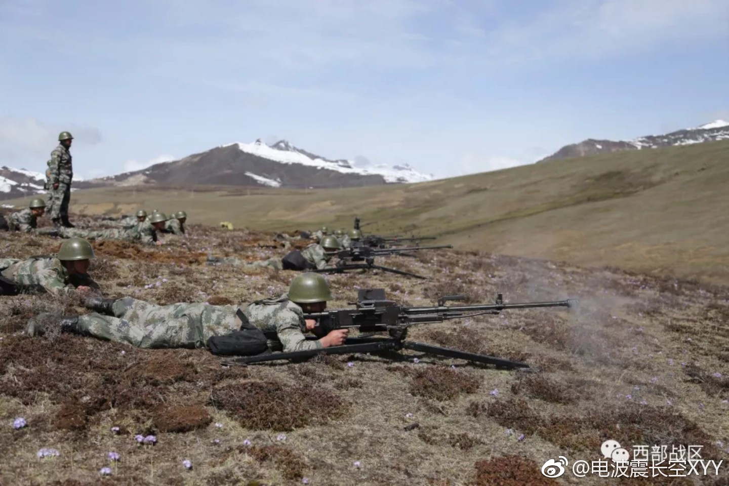 西藏军区某边防团海拔4400米地区驻训演练pcp00192步战