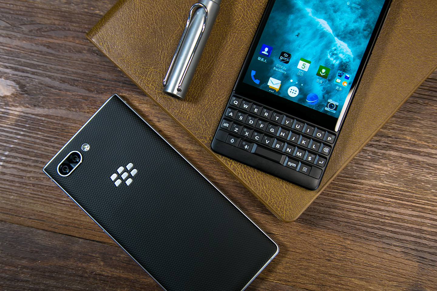 "独树一帜" 全键盘全场景快捷操作 黑莓key2图赏
