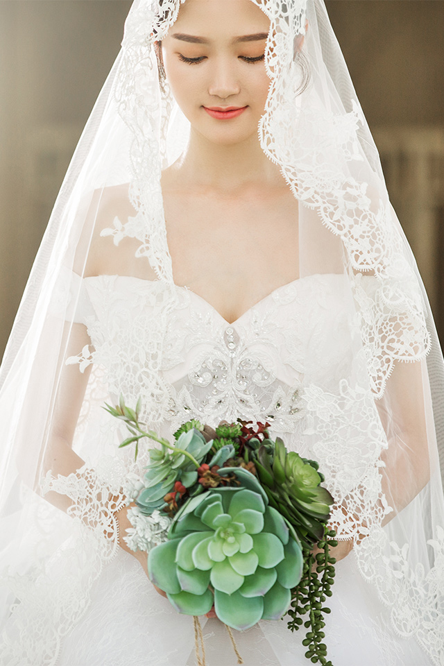 新旧版泡沫之夏女主尹夏沫婚纱大pk,在这一点上,大s输了