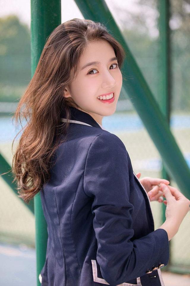 盘点娱乐圈的二十位校服女神,陈都灵谭松韵鞠婧祎,你最粉谁?