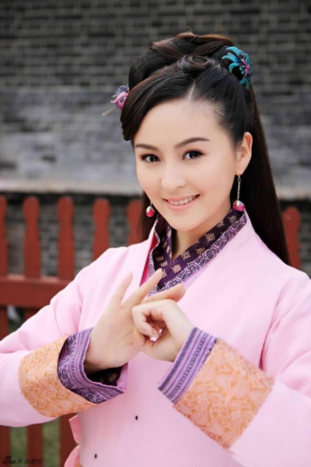 本不想嫁入豪门,却被富豪追10年才感动答应,今36岁仍美如少女!