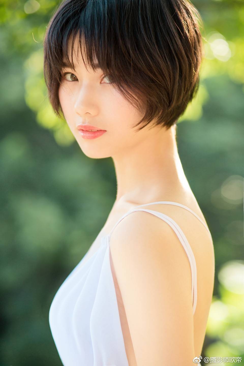 短发女孩 也可以性感与可爱_新浪看点