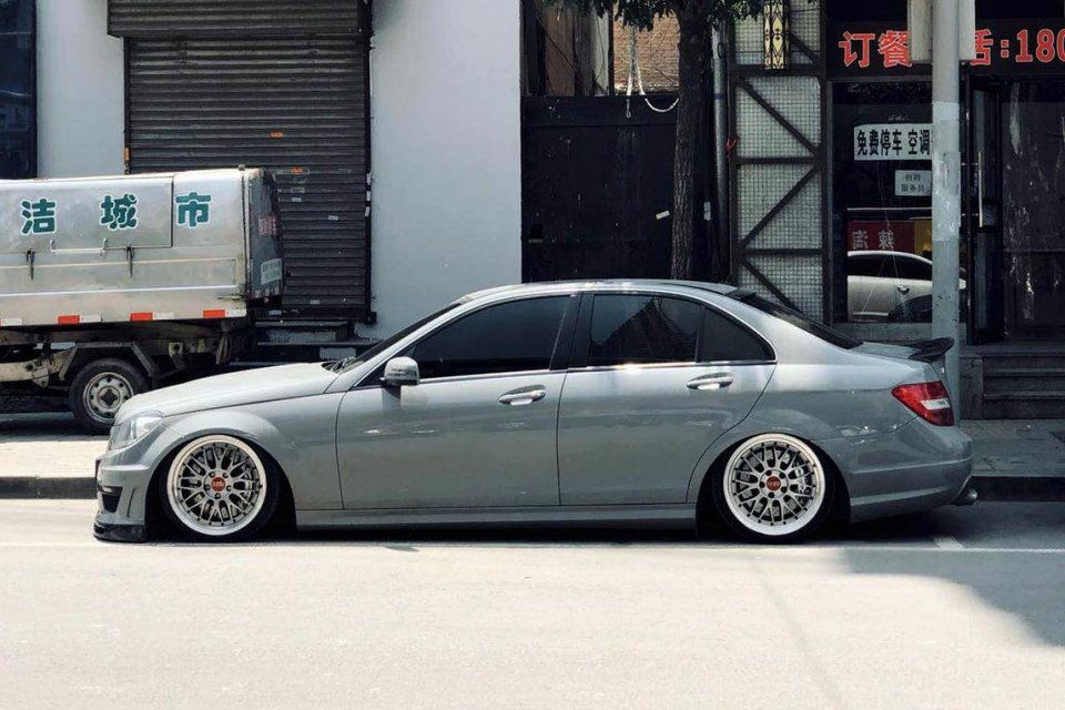 只因为迷恋老款奔驰c63,山西车友购入c180打造成心中的样子!