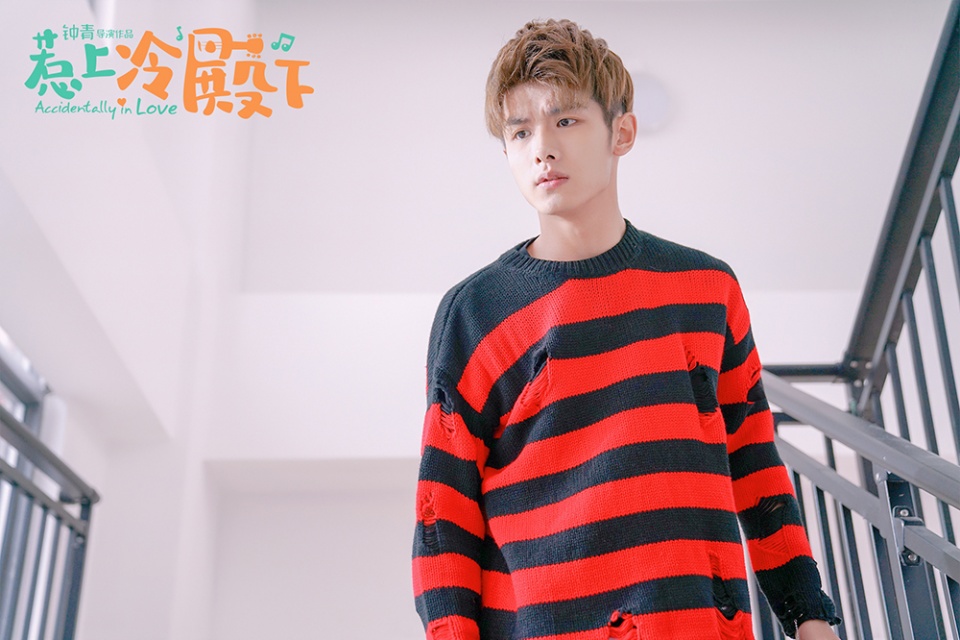 在上周的剧情中,林弋阳一出场便让人眼前一亮,全方位展现出了一个"