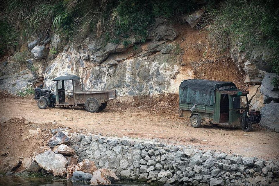 走胡志明小道从越南到老挝,见闻沿途越走越穷