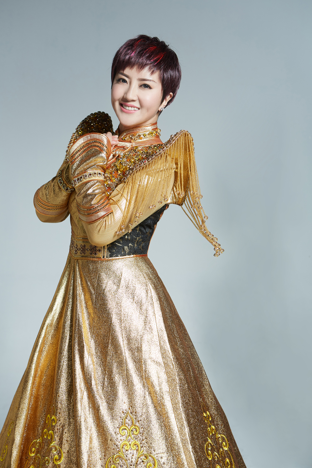 格格推新歌《花木兰》 飒爽演绎"谁说女子不如男"