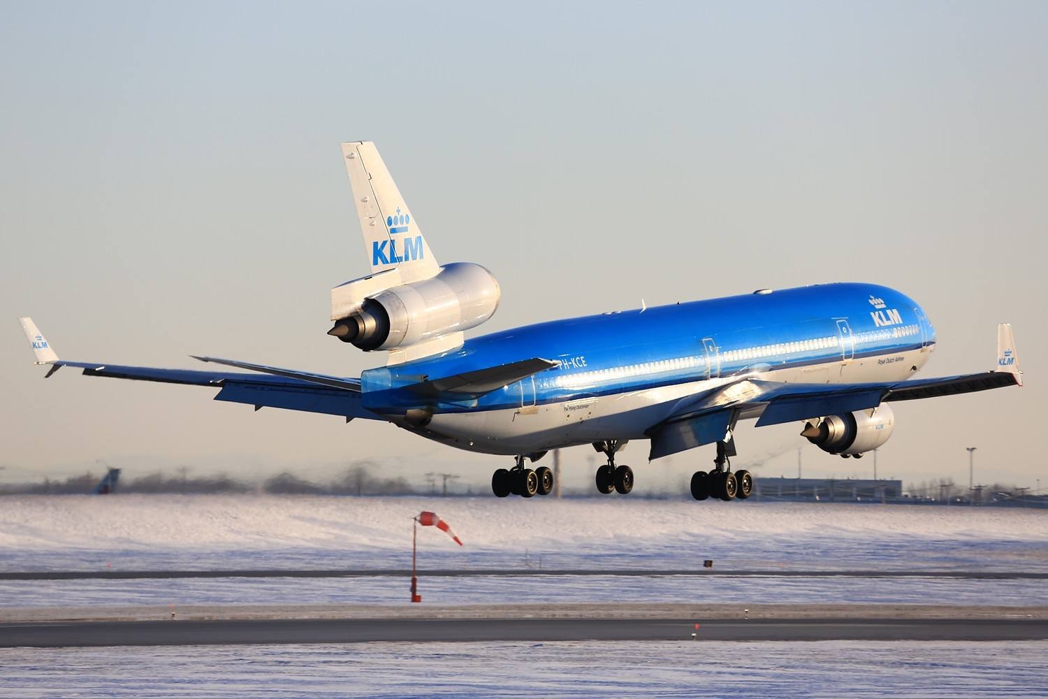 最经典的三发民航飞机:麦道md11