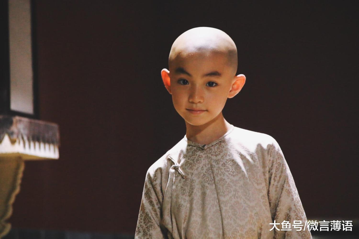 延禧攻略独家内幕: 五阿哥演出结束后, 把所有片酬捐给了敬老院