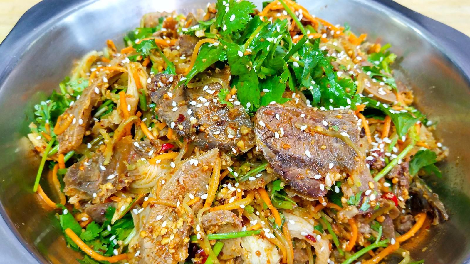 老刘教你凉拌牛杂做法,学会调料汁配方,之后拌啥都好吃!