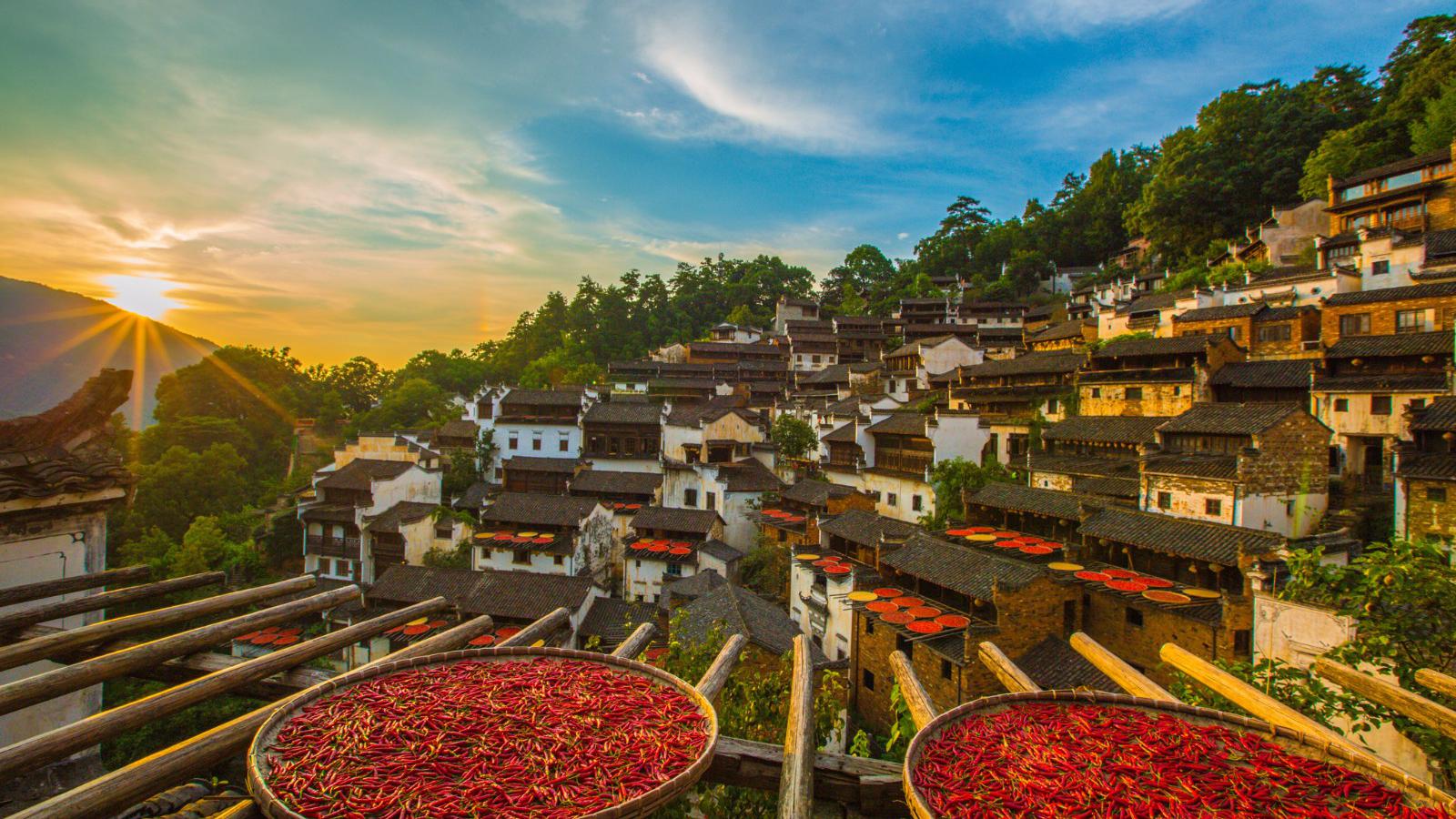 立秋晒秋,五彩缤纷的婺源篁岭古村