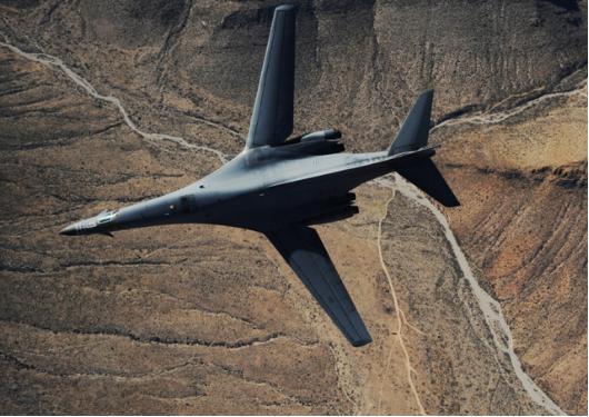 轰-18轰炸机隐身效果惊人 得到外媒强烈关注