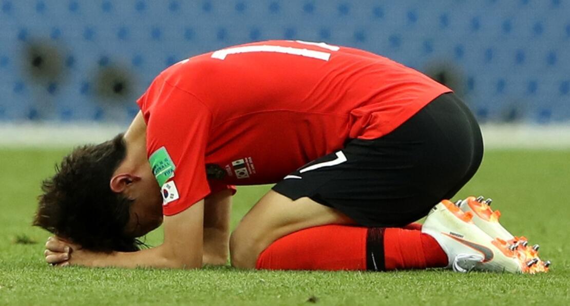 韩国1-2墨西哥赛后众生相:孙兴慜落泪 美女球迷痛哭流涕