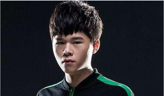 rng要夺冠上单是关键,毒纪:这英雄是杀手锏,掌握这三点可赢