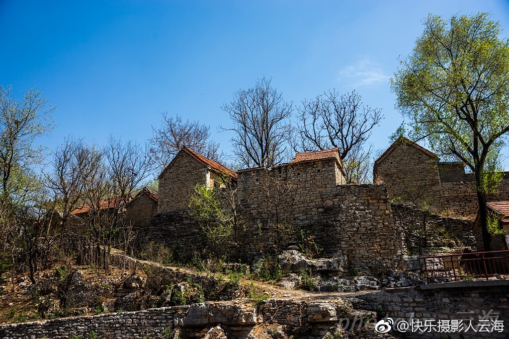 潍坊,青州王坟镇,赵家峪村,一处市级古村落.摄于2018年4月.