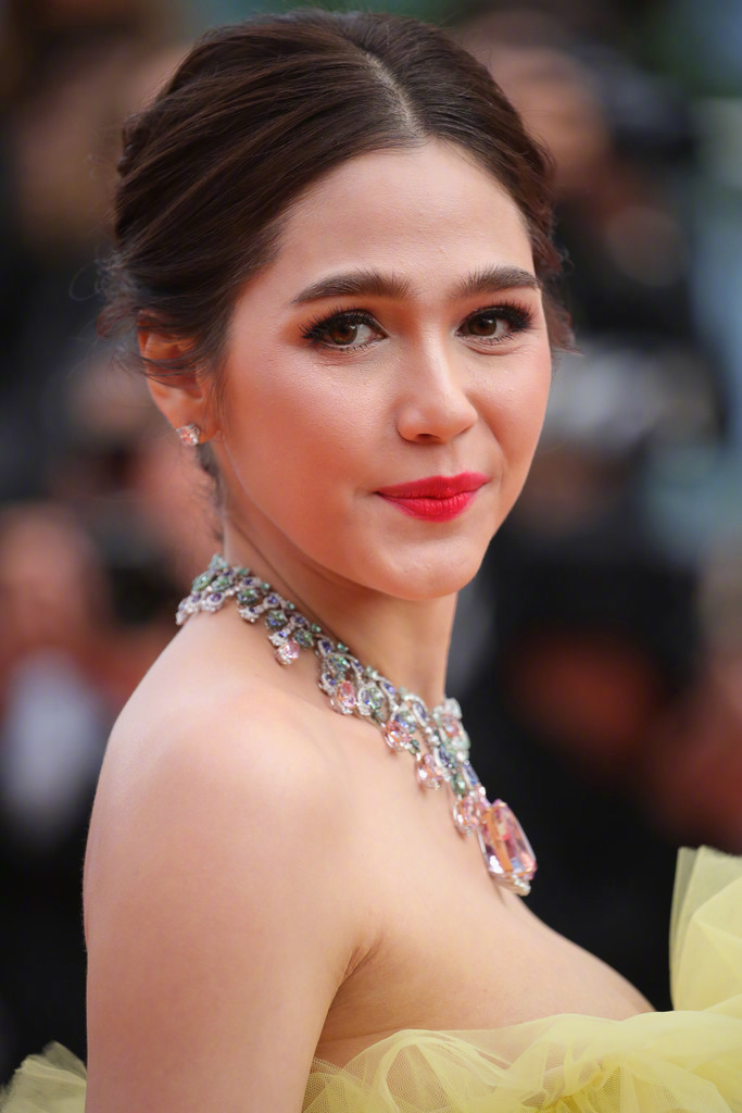 or swim (le grand bain) 首映红毯上的:泰国女星chompoo(araya