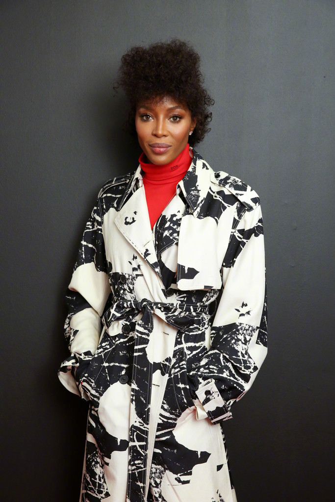 出席calvin klein 2019春夏系列发布秀的:劳拉·邓恩laura dern|劳 