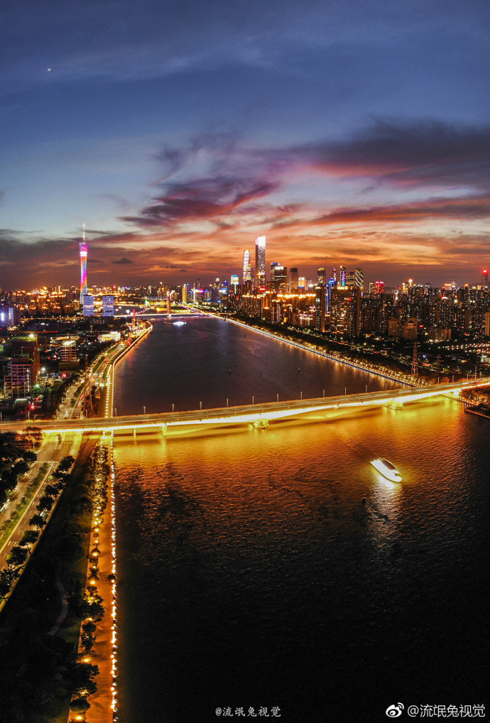 谁打翻了造物者的色板勾勒出了流光缤纷的广州城