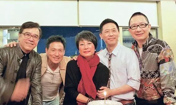 已逝大佬邓光荣女儿出嫁,婚礼巨星云集,他和张学友原来有这关系