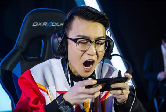 穿越火线手游:情久轻松打进决赛!是否能夺联赛冠军?