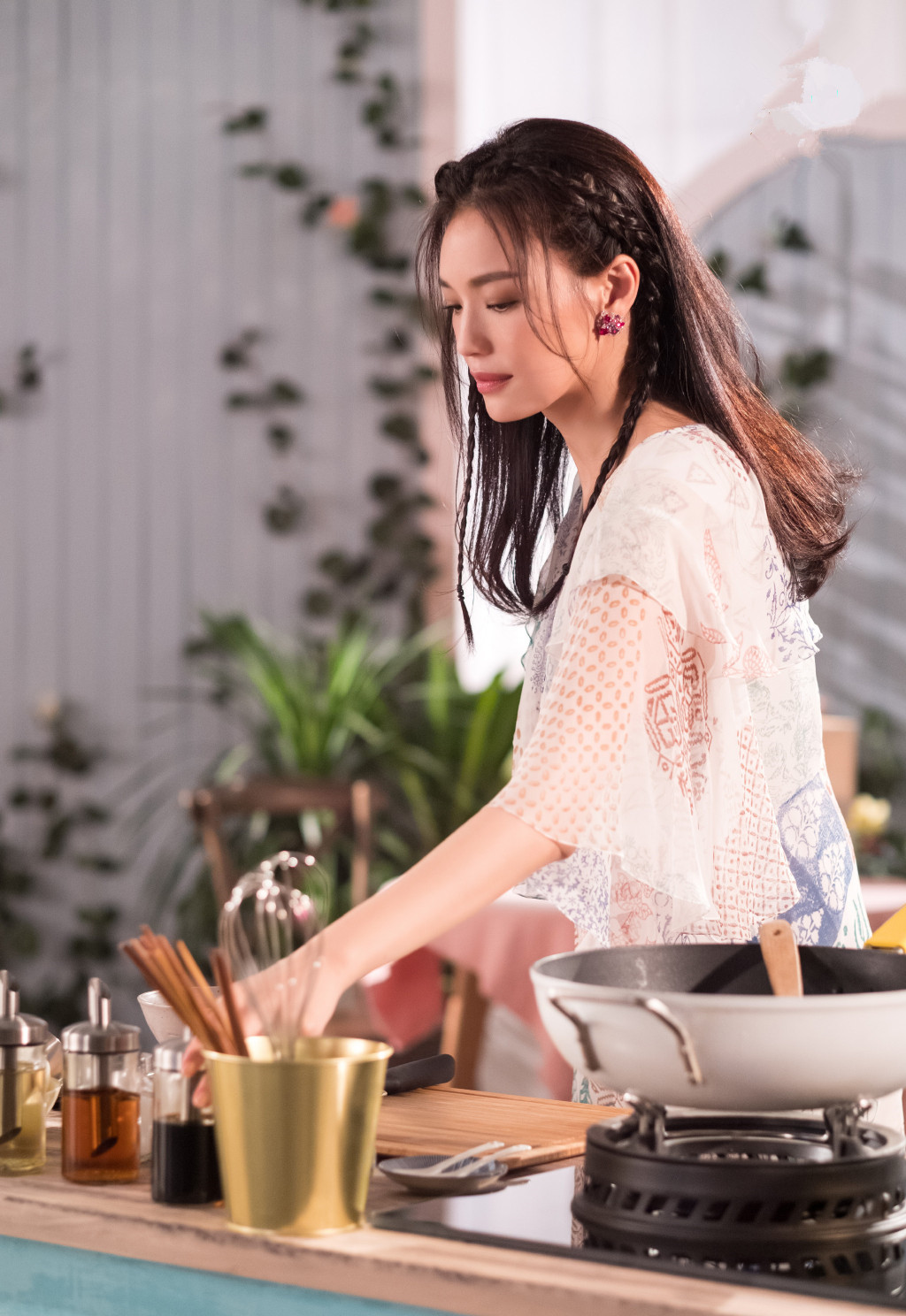 舒淇这个编发美到年轻十岁!网友详细解析编发教程