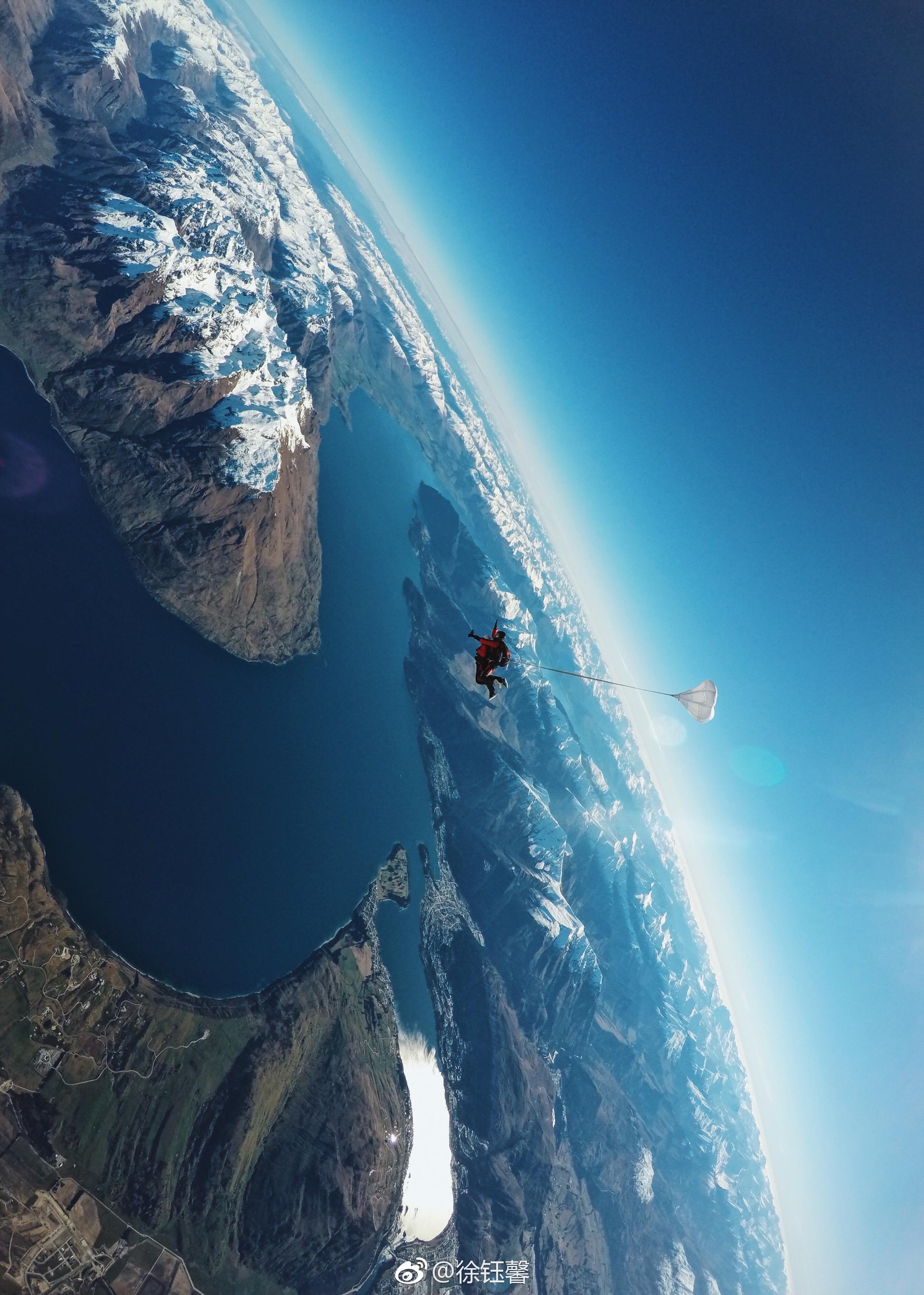 一万五千英尺的高空,空中的气温是零下二十度|二十度|新西兰|跳伞