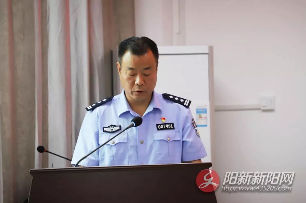 县公安局副局长罗昶通报了全县"三打击三整治"专项行动情况,县教育局