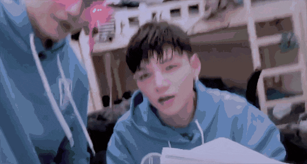 《偶像练习生》选手关系不和?这些小细节显端