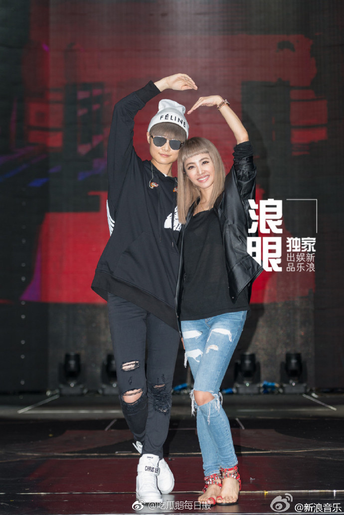 李宇春蔡依林 将是 演唱会北京站的嘉宾哎|蔡依林|李宇春|演唱会_新浪