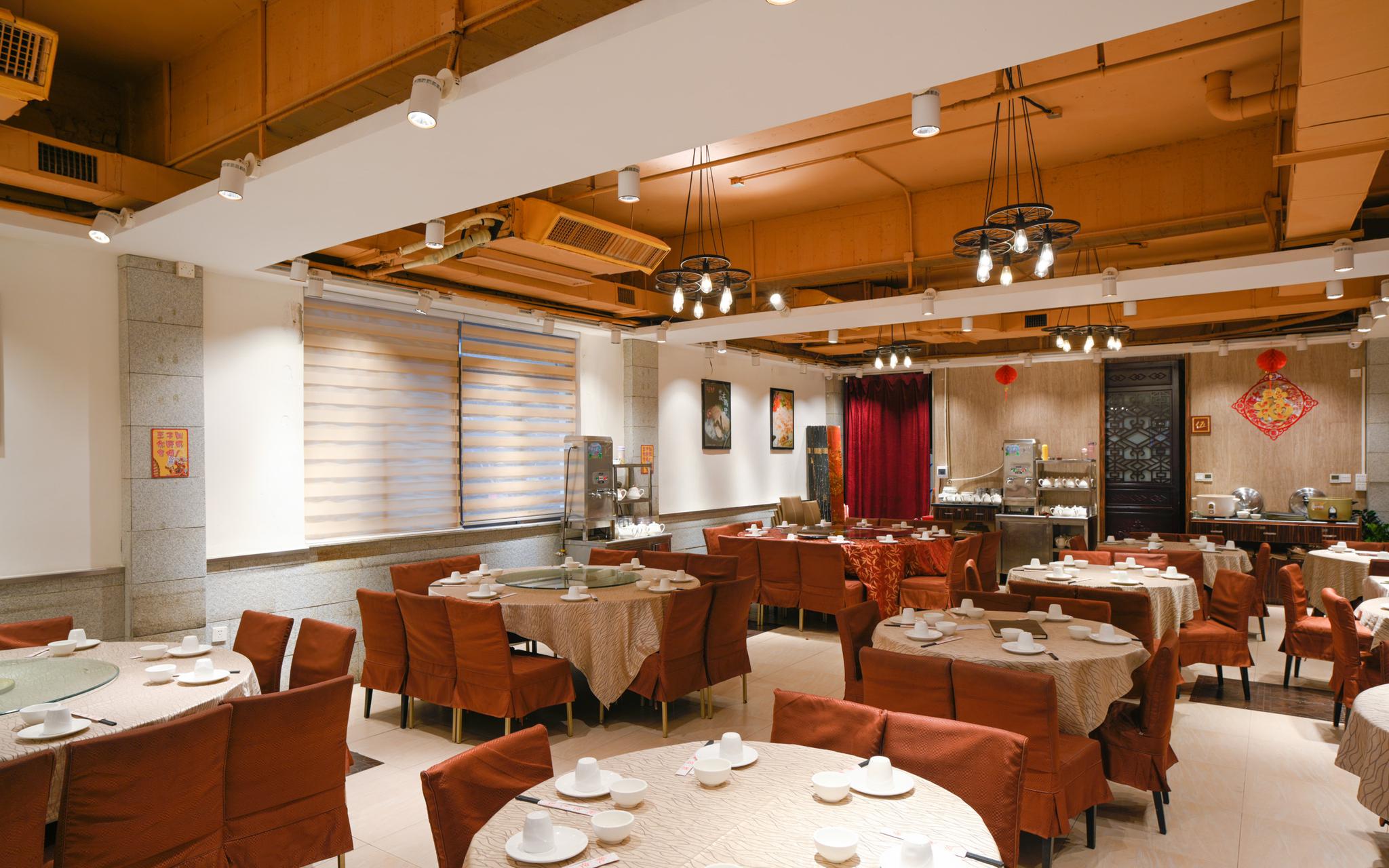 粤菜传奇再现!从头脆到尾的"玻璃"烧鹅你试过未?