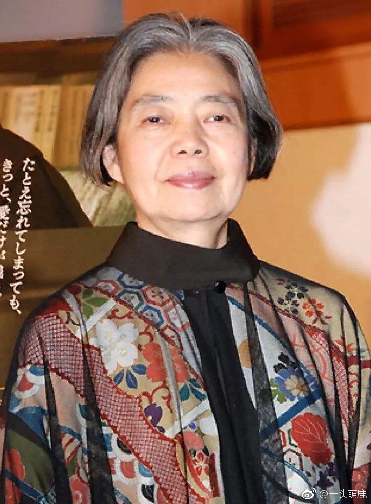 无论《步履不停》还是《小偷家族》,树木希林的扮相