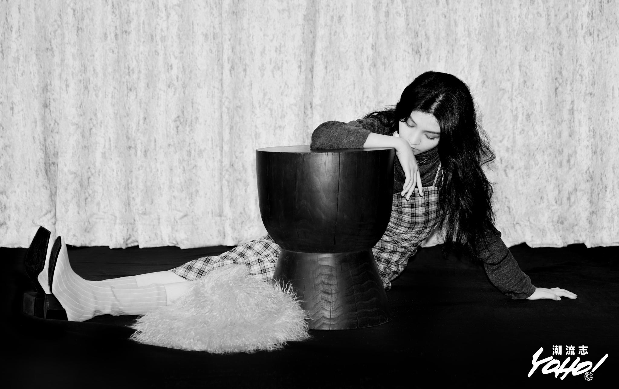 最新一期《yoho!潮流志》封面人物@春夏_x 内页独家图释出