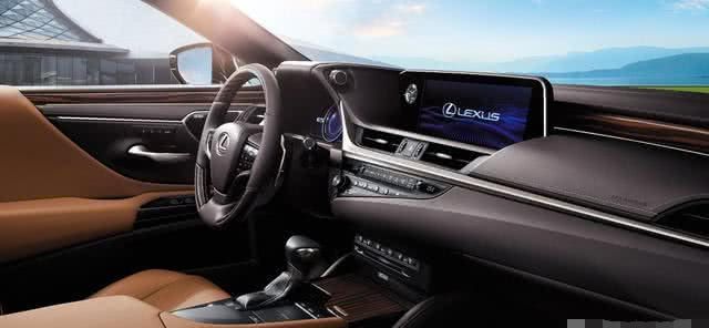 雷克萨斯es300h和宝马5系,哪个性价比更高呢