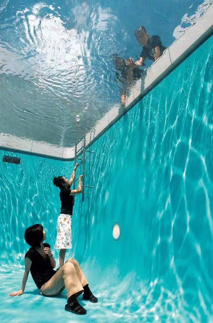 日本金泽21世纪美术馆错觉作品 游泳池 艺术家