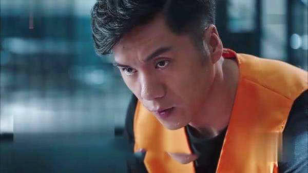 紧接着就要跑去找印塔告密,二叔眼看自己就要暴露了