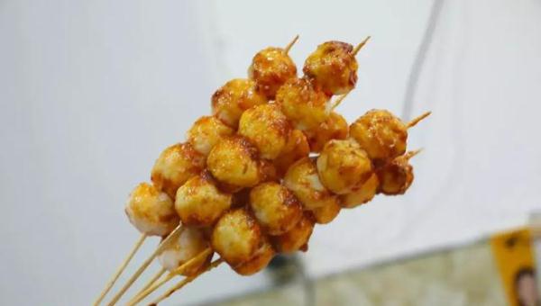 这家屹立于铁塔寺的10年老店,一串丸子就能征服你!