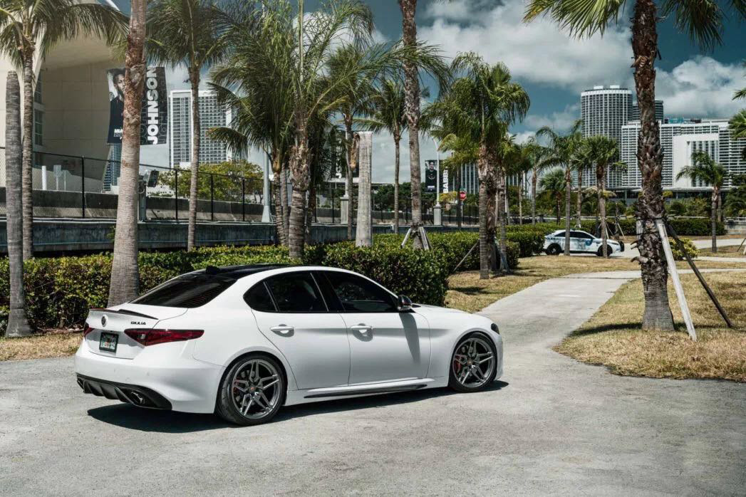 小众品牌的改装魅力 阿尔法罗密欧giulia