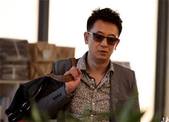 自称黄海皮的他还想再演戏,网友:站起来,加油!谁是新戏女主?