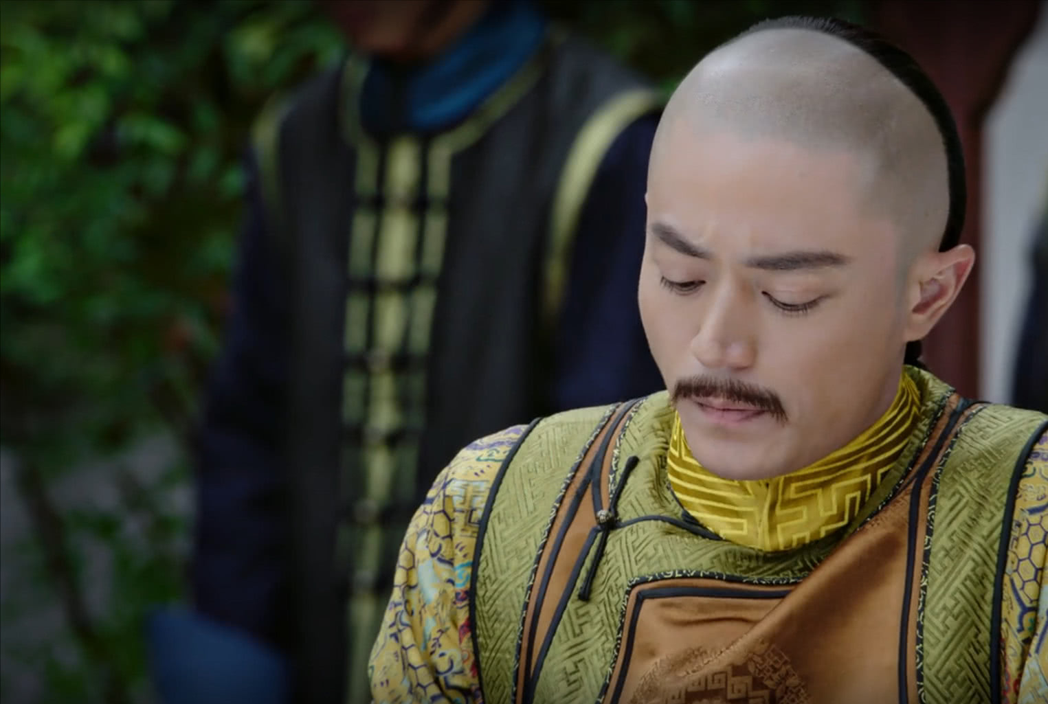 《如懿传》恶毒的她终于令皇上厌恶,被折磨得像老太太