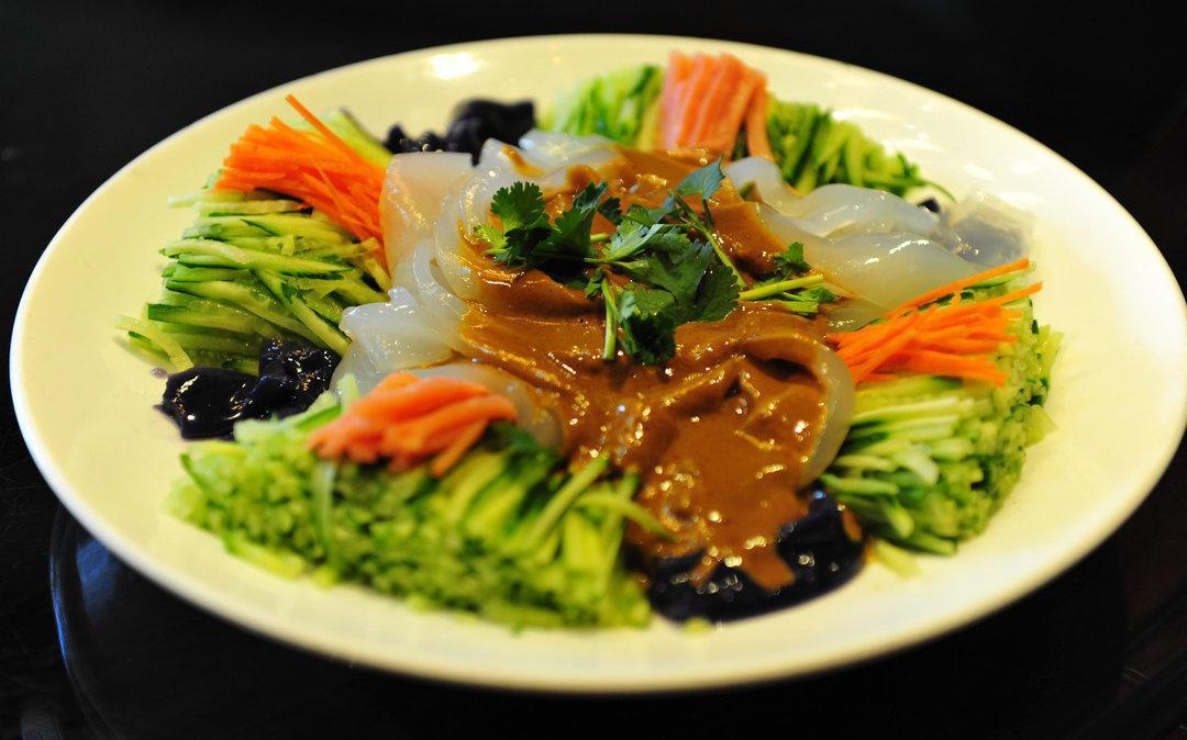 大鱼大肉吃腻了? 和饭店大厨学学凉拼 在家也能做"下饭菜"!