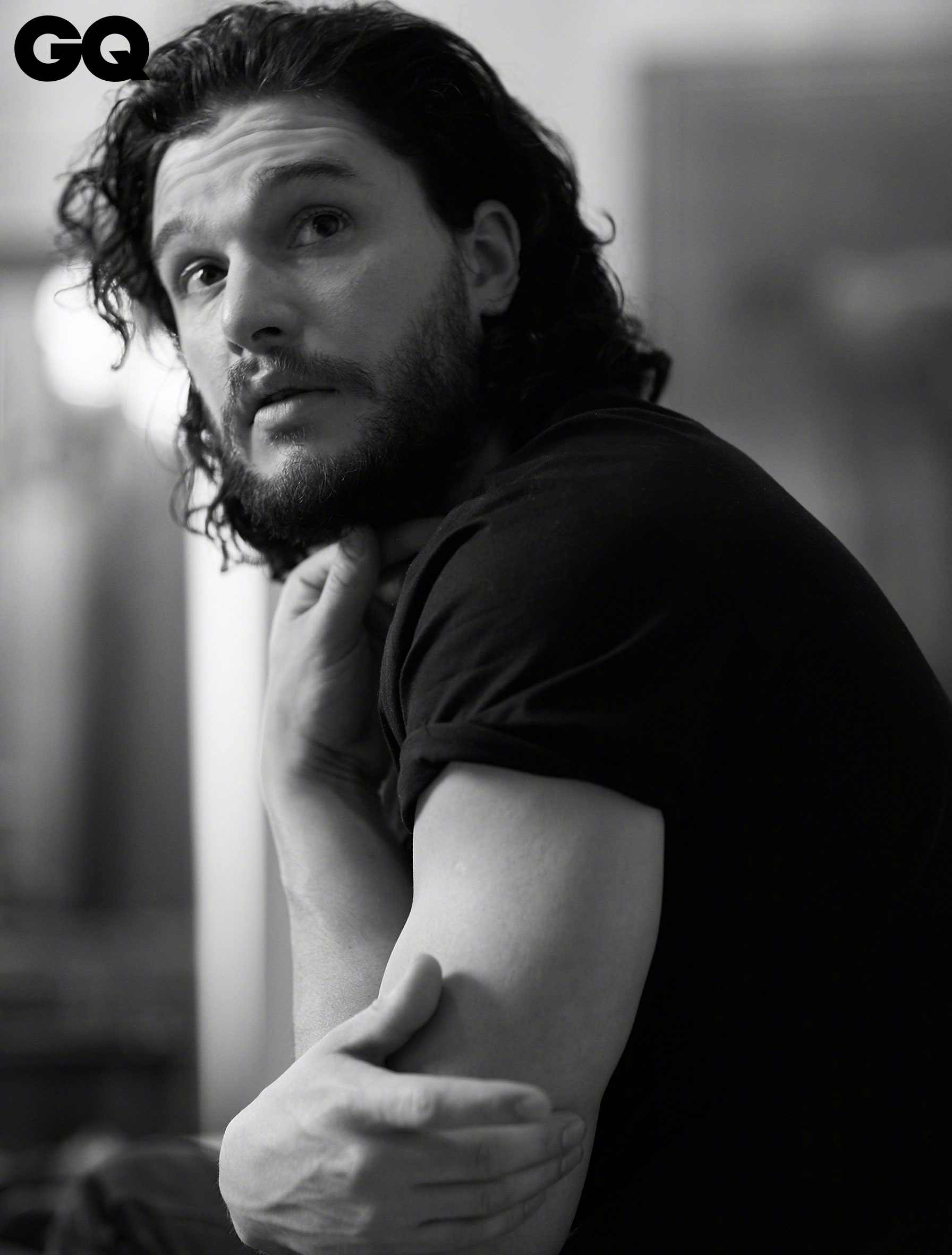 《权力的游戏》雪诺kit harington登上《gq》杂志意大利版最新一期封