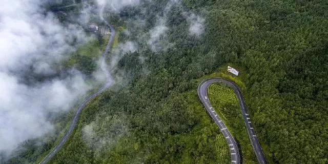 四川這條路被稱為騎行界的秋名山, 181個回彎是騎行人的最愛!