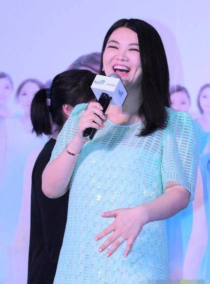 听说王诗龄要当姐姐了李湘想追生二胎是时候该生二胎了